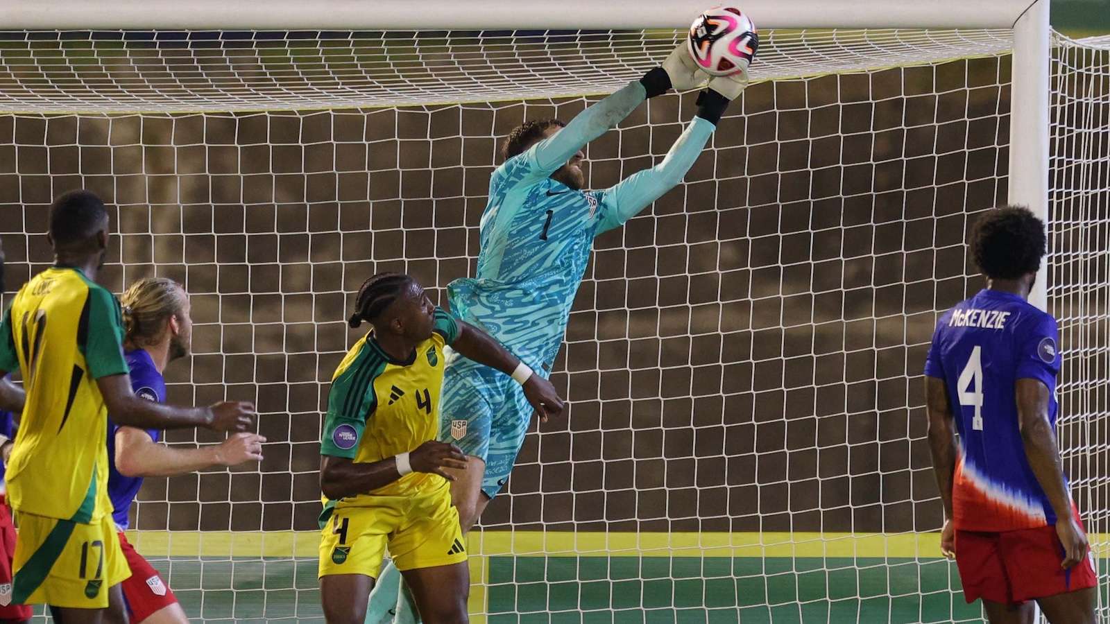 通过政策支 通过政策支